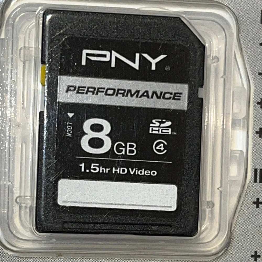 NWT 8GB SDHC Performance Memory Card - Black